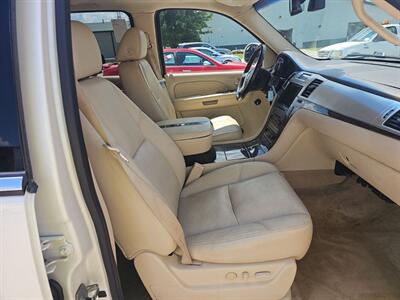 2009 Cadillac Escalade ESV   - Photo 11 - Chino Hills, CA 91709