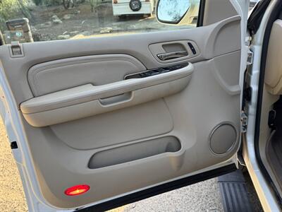 2009 Cadillac Escalade ESV   - Photo 34 - Chino Hills, CA 91709