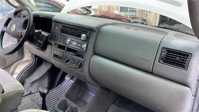 2002 Winnebago 22QD   - Photo 19 - Chino Hills, CA 91709