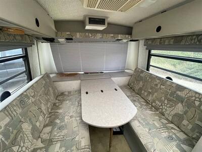 2002 Winnebago 22QD   - Photo 9 - Chino Hills, CA 91709