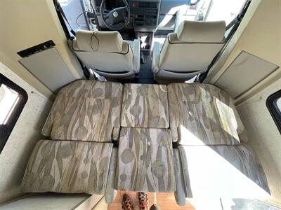 2002 Winnebago 22QD   - Photo 13 - Chino Hills, CA 91709