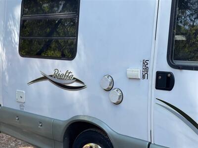 2002 Winnebago 22QD   - Photo 37 - Chino Hills, CA 91709