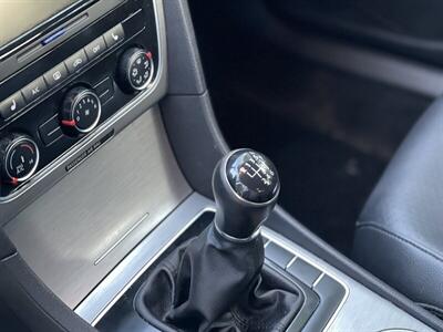 2015 Volkswagen Passat 2.0L TDI 6 speed - Photo 2 - San Diego, CA 91977