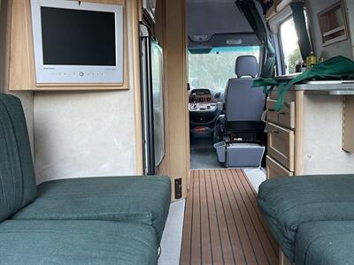 2004 Pleasure-Way Plateau   - Photo 31 - Brea, CA 92822