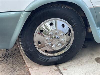 2004 Pleasure-Way Plateau   - Photo 29 - Brea, CA 92822