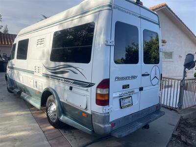 2004 Pleasure-Way Plateau   - Photo 49 - Brea, CA 92822