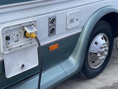 2004 Pleasure-Way Plateau   - Photo 17 - Brea, CA 92822