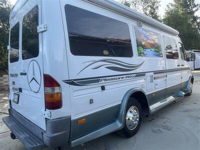 2004 Pleasure-Way Plateau   - Photo 46 - Brea, CA 92822