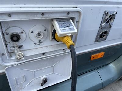 2004 Pleasure-Way Plateau   - Photo 21 - Brea, CA 92822