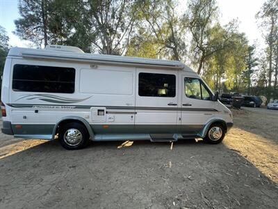 2004 Pleasure-Way Plateau   - Photo 13 - Brea, CA 92822