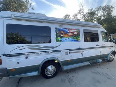 2004 Pleasure-Way Plateau   - Photo 2 - Brea, CA 92822