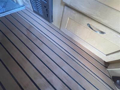 2004 Pleasure-Way Plateau   - Photo 56 - Brea, CA 92822