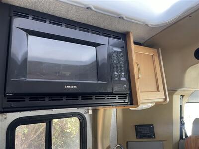 2002 Winnebago RIALTA 22FD   - Photo 17 - Chino Hills, CA 91709