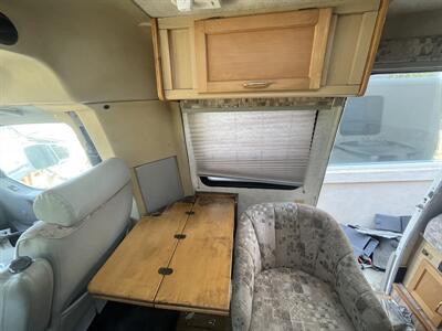 2002 Winnebago RIALTA 22FD   - Photo 4 - Chino Hills, CA 91709