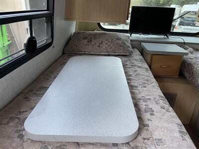 2002 Winnebago RIALTA 22FD   - Photo 42 - Chino Hills, CA 91709