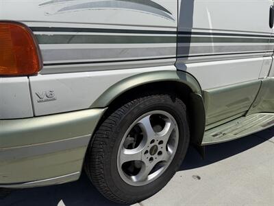 2002 Winnebago Rialta 22HD Eurovan - Photo 27 - San Diego, CA 91977