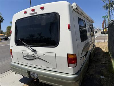 2002 Winnebago Rialta 22HD Eurovan - Photo 18 - San Diego, CA 91977