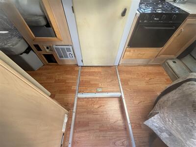 2002 Winnebago Rialta 22HD Eurovan - Photo 43 - San Diego, CA 91977