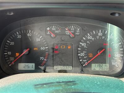 2002 Winnebago Rialta 22HD Eurovan - Photo 33 - San Diego, CA 91977