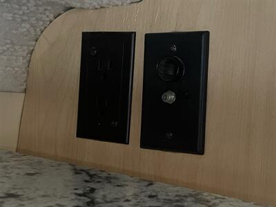 2001 Winnebago RIALTA 22HD   - Photo 80 - Brea, CA 92822