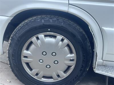 2001 Winnebago RIALTA 22HD   - Photo 77 - Brea, CA 92822