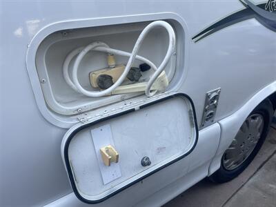 2001 Winnebago RIALTA 22HD   - Photo 76 - Brea, CA 92822