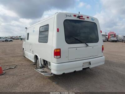 2001 Winnebago RIALTA 22HD   - Photo 15 - Chino Hills, CA 91709
