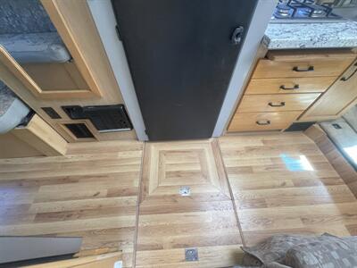 2001 Winnebago RIALTA 22HD   - Photo 47 - Brea, CA 92822