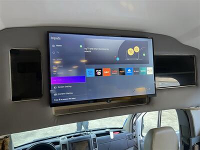 2011 COACH HOUSE PLATINUM II 24 1 XL   - Photo 7 - Chino Hills, CA 91709