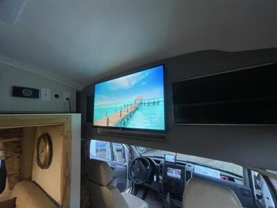 2011 COACH HOUSE PLATINUM II 24 1 XL   - Photo 9 - Chino Hills, CA 91709