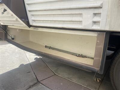 2011 COACH HOUSE PLATINUM II 24 1 XL   - Photo 28 - Chino Hills, CA 91709