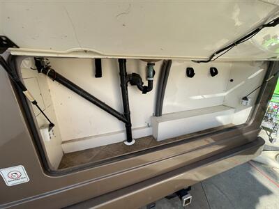 2011 COACH HOUSE PLATINUM II 24 1 XL   - Photo 26 - Chino Hills, CA 91709