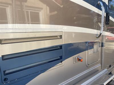 2011 COACH HOUSE PLATINUM II 24 1 XL   - Photo 59 - Chino Hills, CA 91709