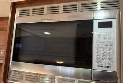 2011 COACH HOUSE PLATINUM II 24 1 XL   - Photo 34 - Chino Hills, CA 91709