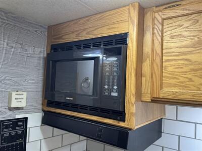 2002 Winnebago VISTA 21B Rialta   - Photo 10 - Chino Hills, CA 91709