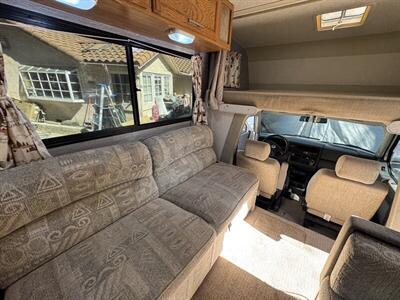 2002 Winnebago VISTA 21B Rialta   - Photo 36 - Chino Hills, CA 91709