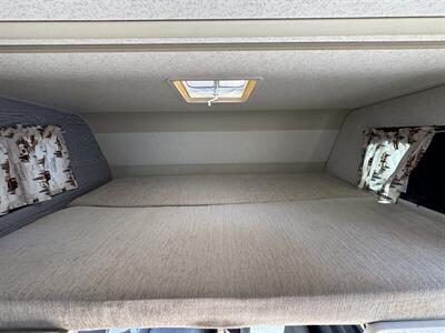 2002 Winnebago VISTA 21B Rialta   - Photo 49 - Chino Hills, CA 91709