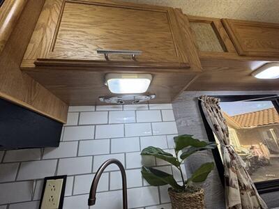 2002 Winnebago VISTA 21B Rialta   - Photo 46 - Chino Hills, CA 91709