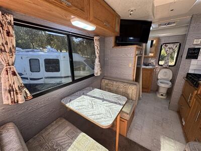 2002 Winnebago VISTA 21B Rialta   - Photo 77 - Chino Hills, CA 91709