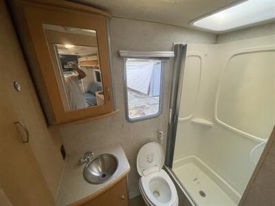 2005 Winnebago VIEW 23H   - Photo 4 - Brea, CA 92822