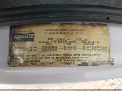 2005 Winnebago VIEW 24   - Photo 8 - Brea, CA 92822