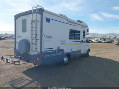 2005 Winnebago VIEW 24   - Photo 4 - Brea, CA 92822