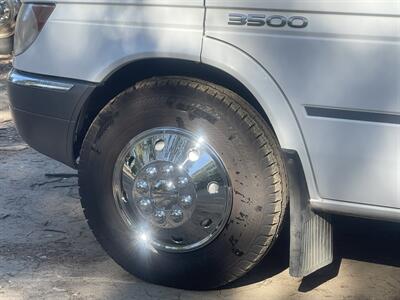 2005 Winnebago VIEW 23H   - Photo 48 - Brea, CA 92822