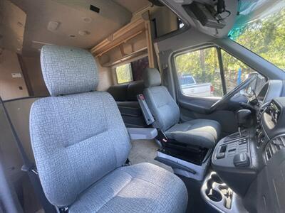 2005 Winnebago VIEW 23H   - Photo 36 - Brea, CA 92822