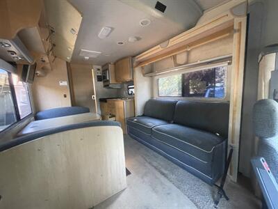 2005 Winnebago VIEW 23H   - Photo 10 - Brea, CA 92822
