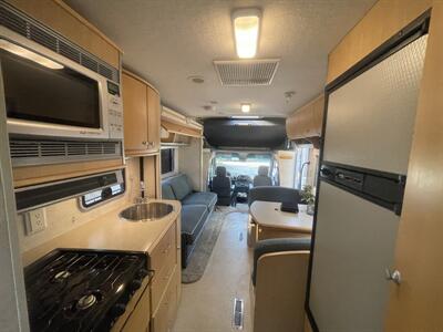 2005 Winnebago VIEW 23H   - Photo 6 - Brea, CA 92822