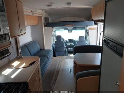2005 Winnebago VIEW 24   - Photo 7 - Brea, CA 92822