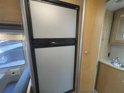 2005 Winnebago VIEW 23H   - Photo 23 - Brea, CA 92822