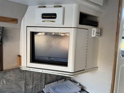 2001 Pleasure-Way Excel TD 190 - Photo 75 - San Diego, CA 91977