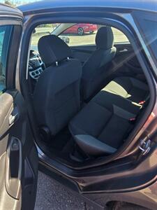2013 Ford Focus SE   - Photo 5 - Salem, OR 97302